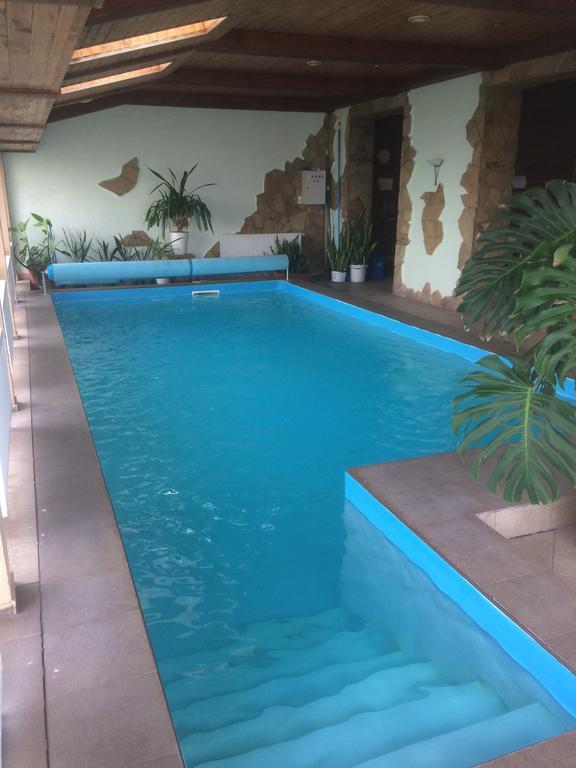 Hotel Grant Pesochin 外观 照片