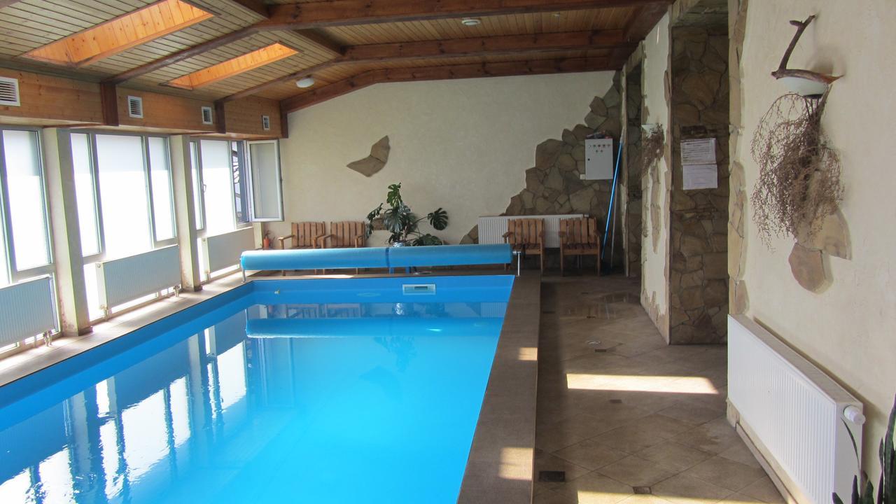 Hotel Grant Pesochin 外观 照片